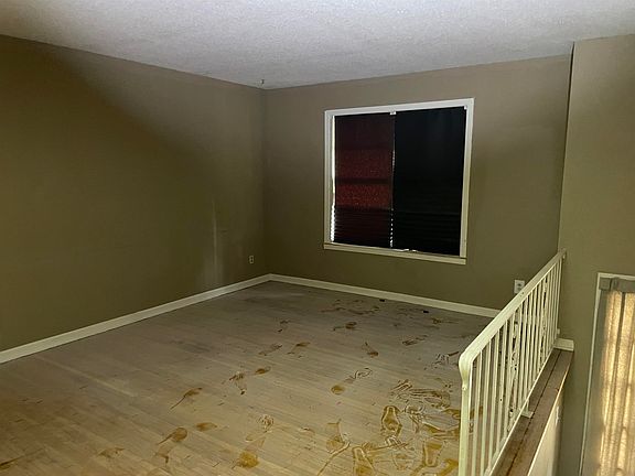 2nd image of 3255 Glen Logan Dr