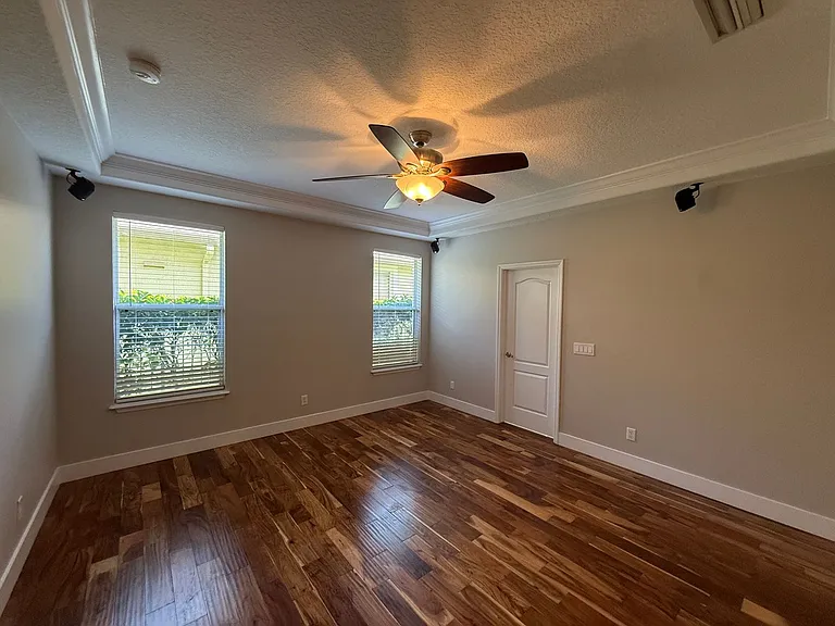 6719 Romney Ln — Photo 13
