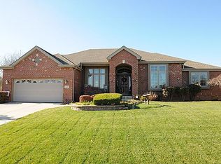 7440 Jeffrey St, Schererville, IN 46375