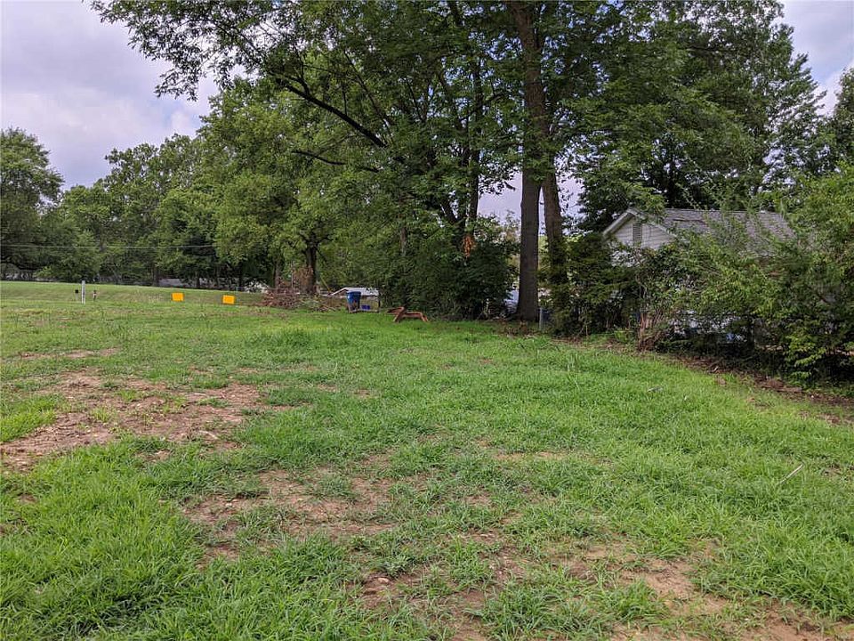 1st image of 110 Hillsdale Dr
