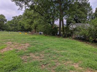 110 Hillsdale Dr, Ballwin, MO 63011