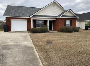 214 Stirling Bridge Dr, Warner Robins, GA 31088