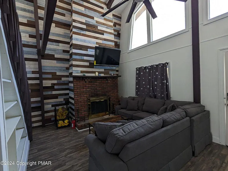 1186 Country Place Dr — Photo 10