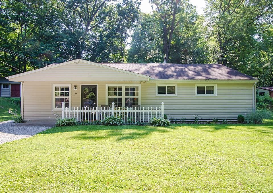 1st image of 390 Terrace Dr