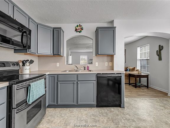 4th image of 500 Nelson Ln