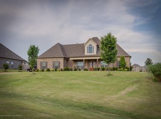 1932 Bakersfield Trce, Nesbit, MS 38651