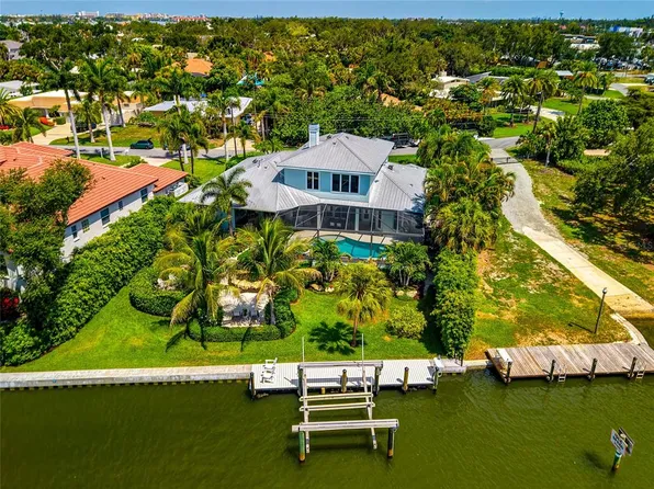 7631 Cove Ter, Sarasota, FL 34231