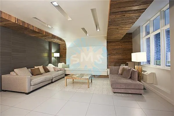 Rented by Space Marketing Shop | media 36
