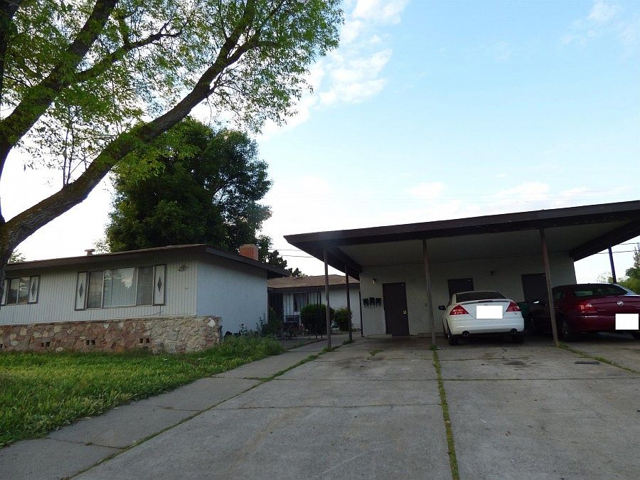 1st image of 833 W Ponce De Leon Ave