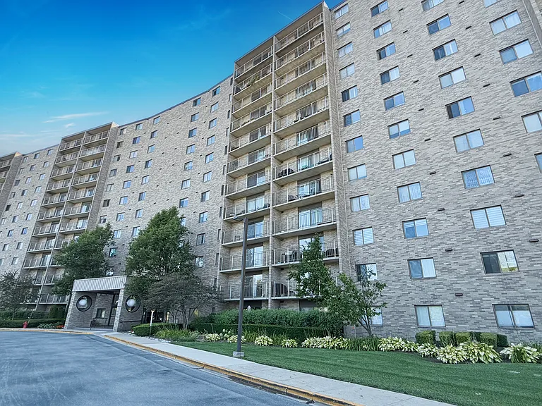 6340 Americana Dr #210 — Photo 1
