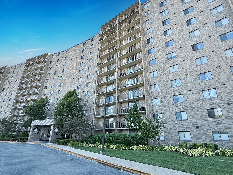 6340 Americana Dr #210
