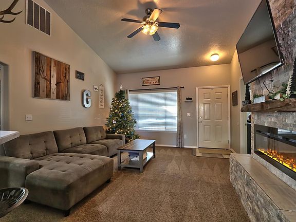3rd image of 8198 E Selway Ct