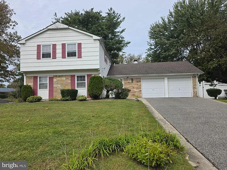 46 Tidewater Ln — Photo 1