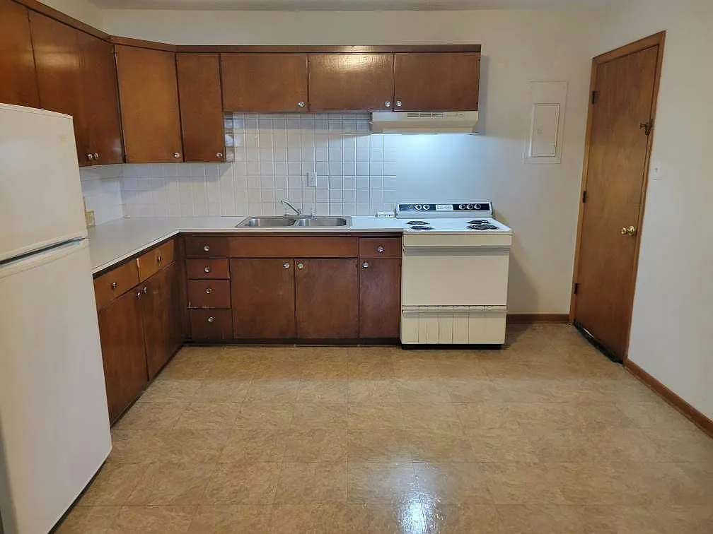524 Neosho Street, Unit Apartment 4 — Photo 1