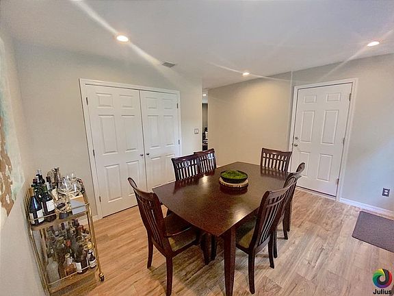 5th image of 5 Longbow Ln