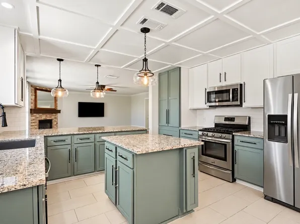 9065 Blue Ridge Trl, Fort Worth, TX 76118