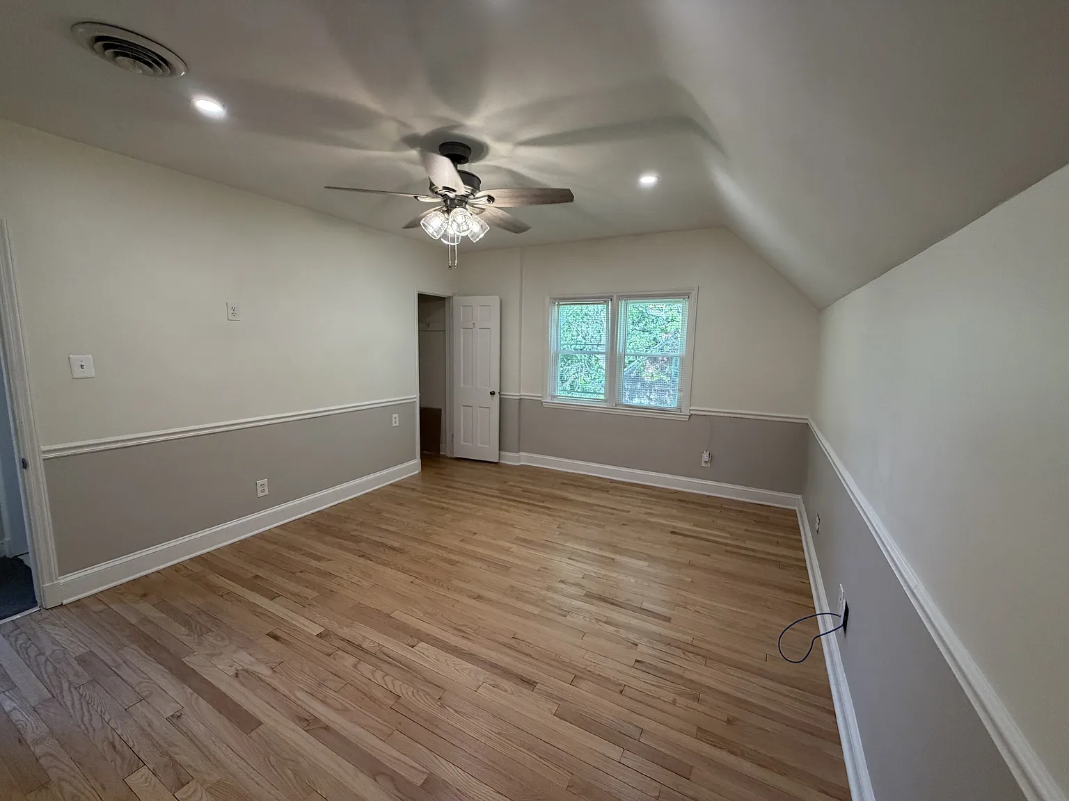 8 East Seminary Avenue - 2nd East — Photo 4