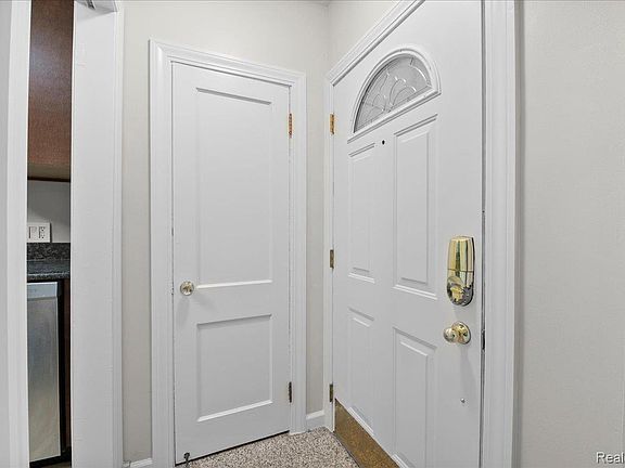 4th image of 18400 Griggs St NW