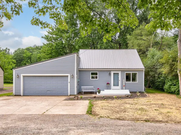 8758 Gera Rd, Birch Run, MI 48415