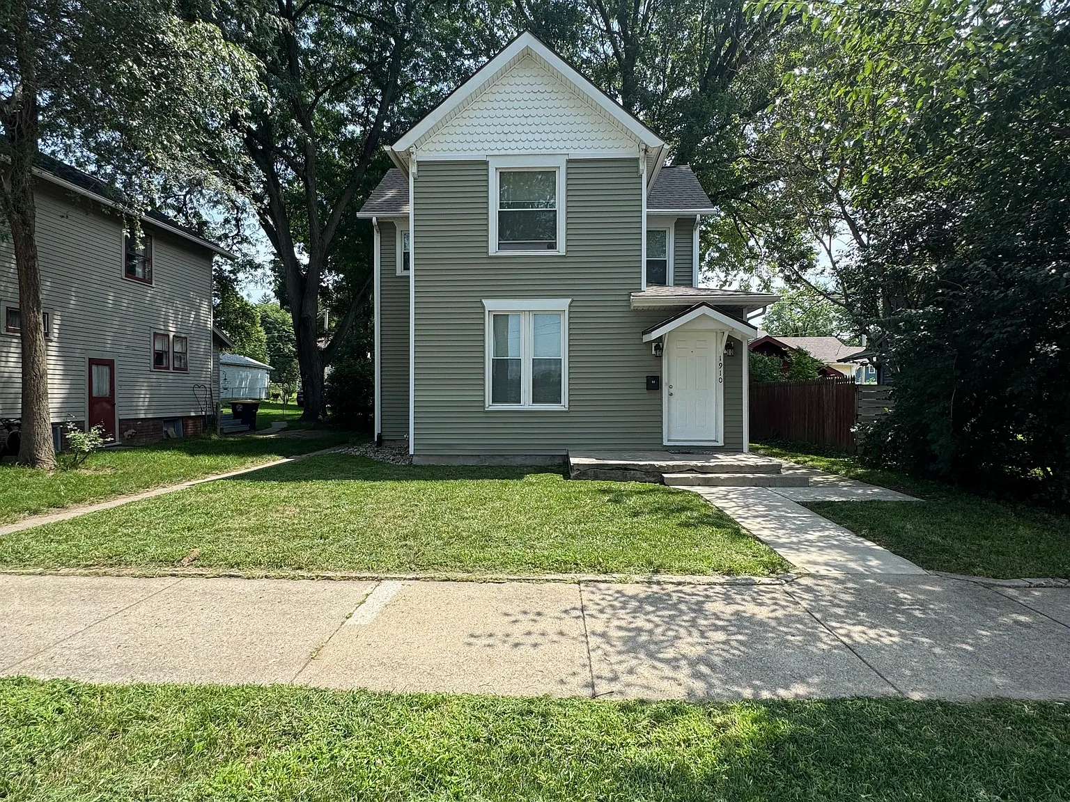 Studio, 1.0 bath, 494 sqft, $650 — Photo 2