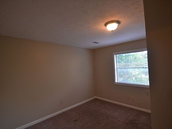 3rd image of 3671 Quail Hollow Trl