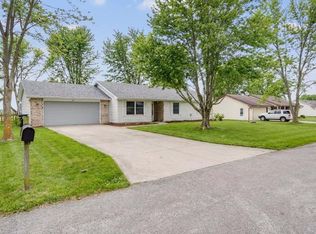 16930 Holiday Cir, Boonville, MO 65233