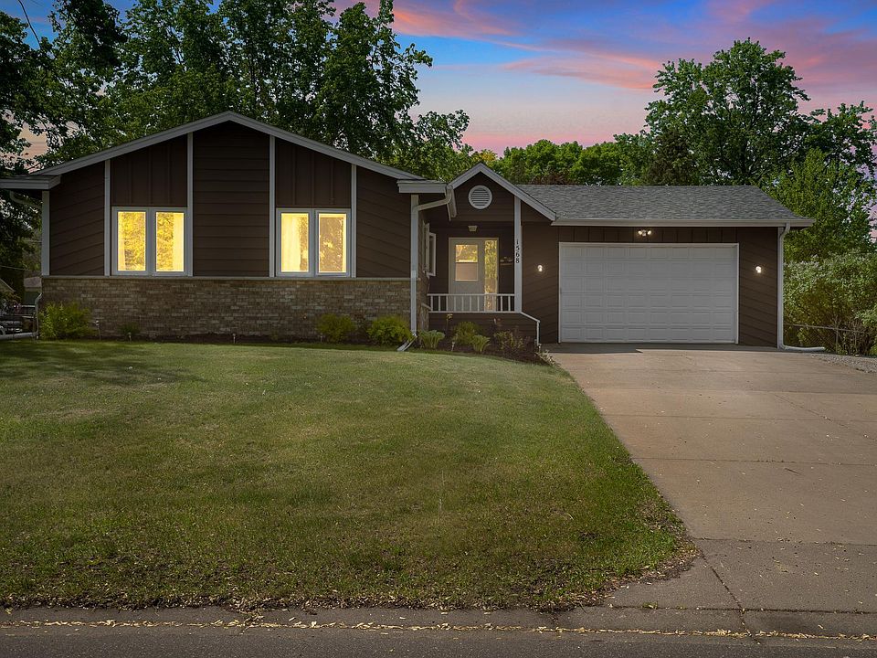 1st image of 1568 143rd Ln NE