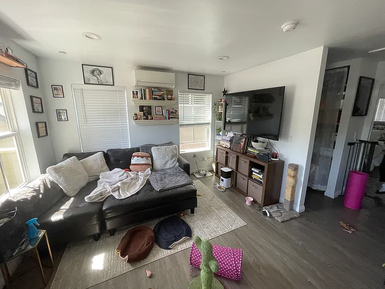 548 Higuera St #B — Photo 2