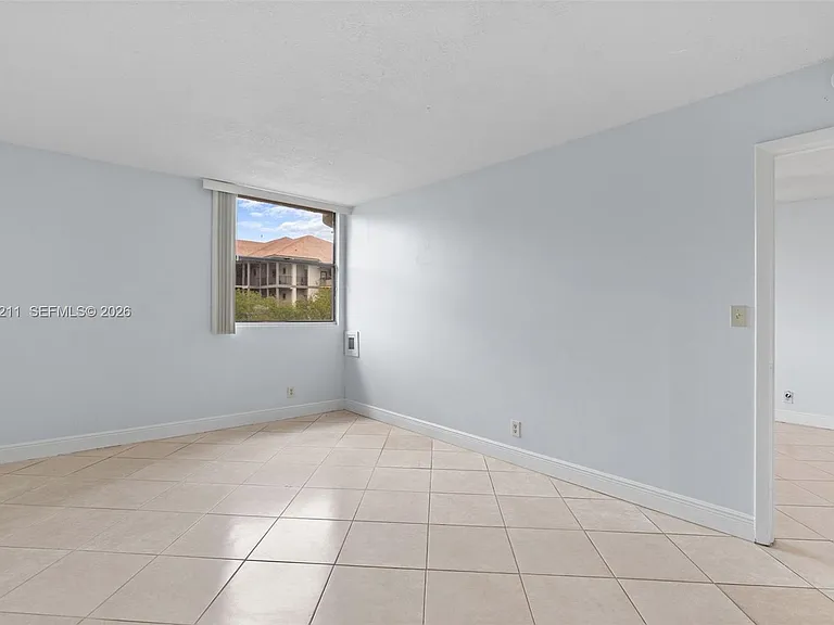 2771 Riverside Dr #316-A — Photo 12