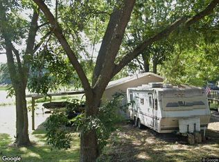 604 W Davis St, Keyesport, IL 62253