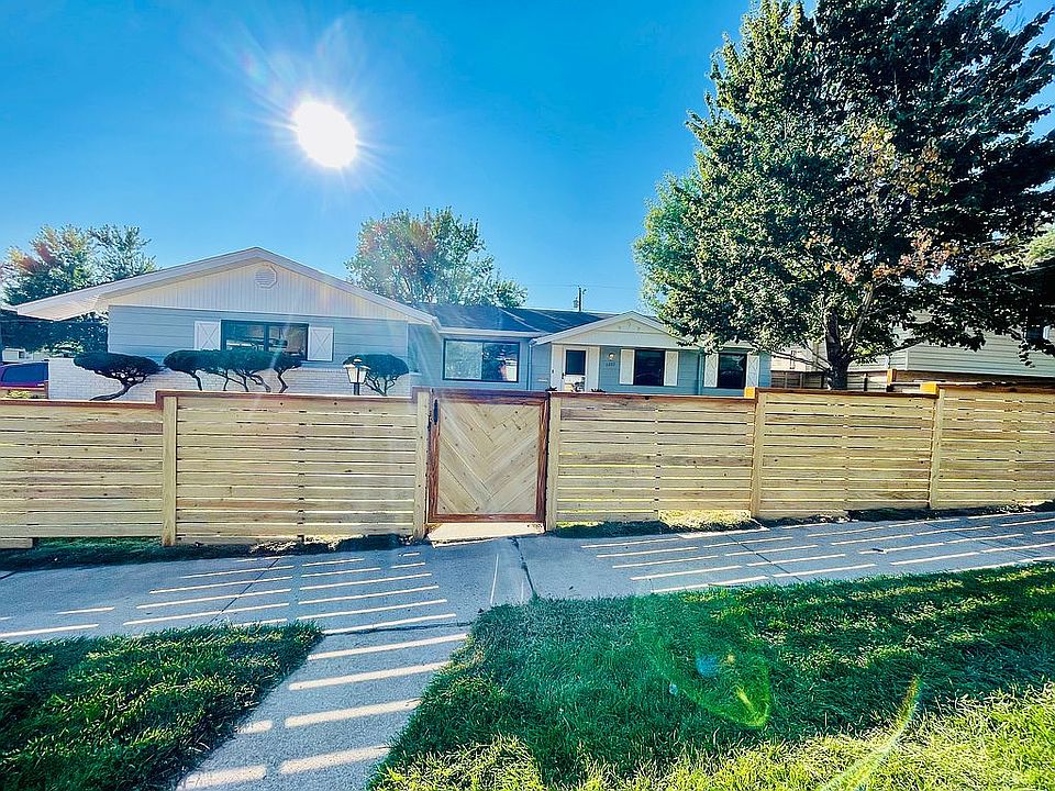 2nd image of 2202 Wynkoop Dr