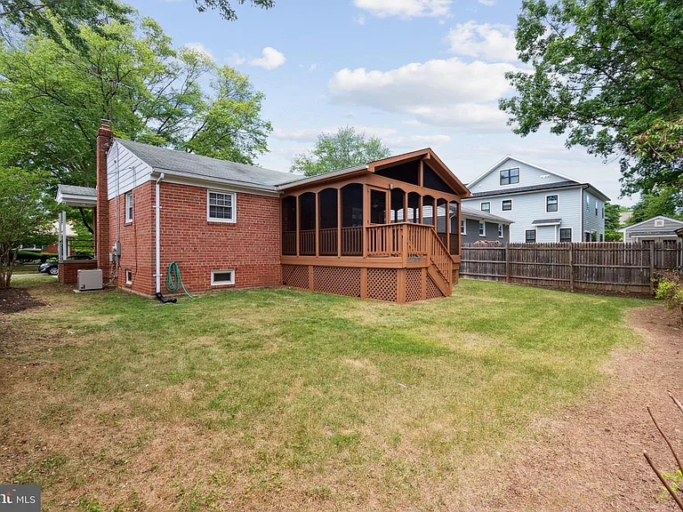 9923 Mayfield Dr — Photo 22
