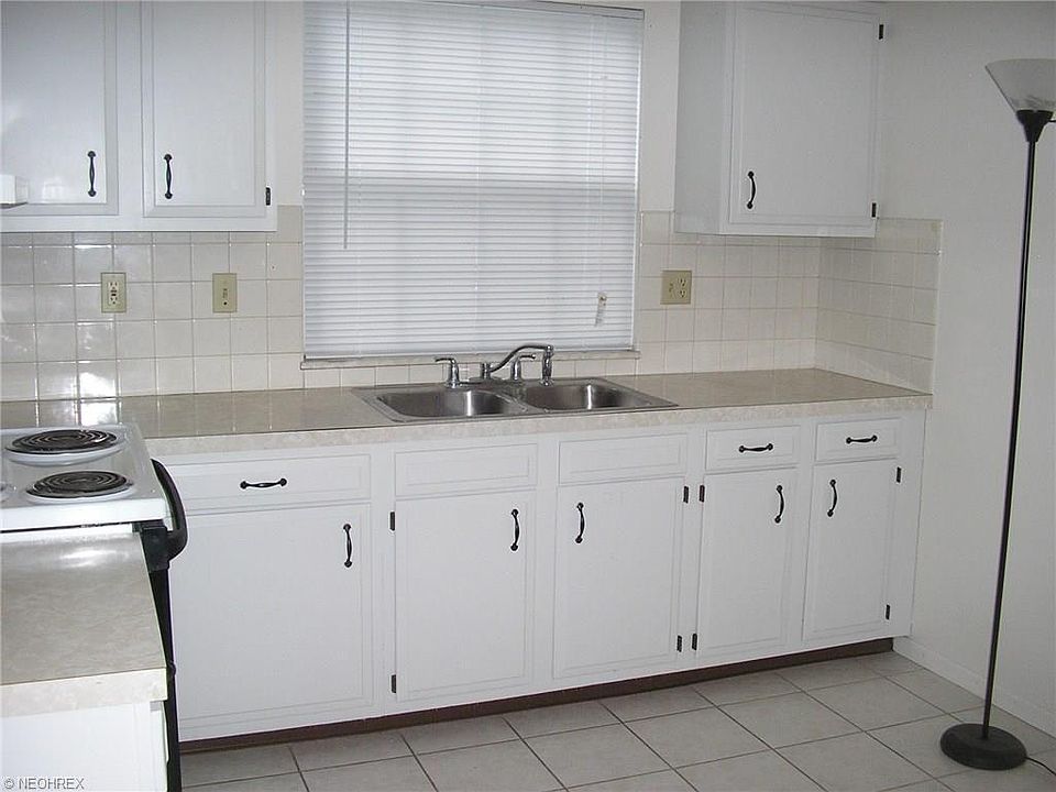 1st image of 762 Francis Ave