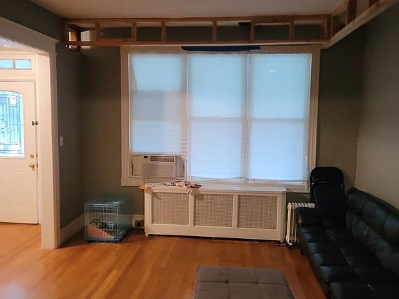 3rd image of 523 Crittenden St NW