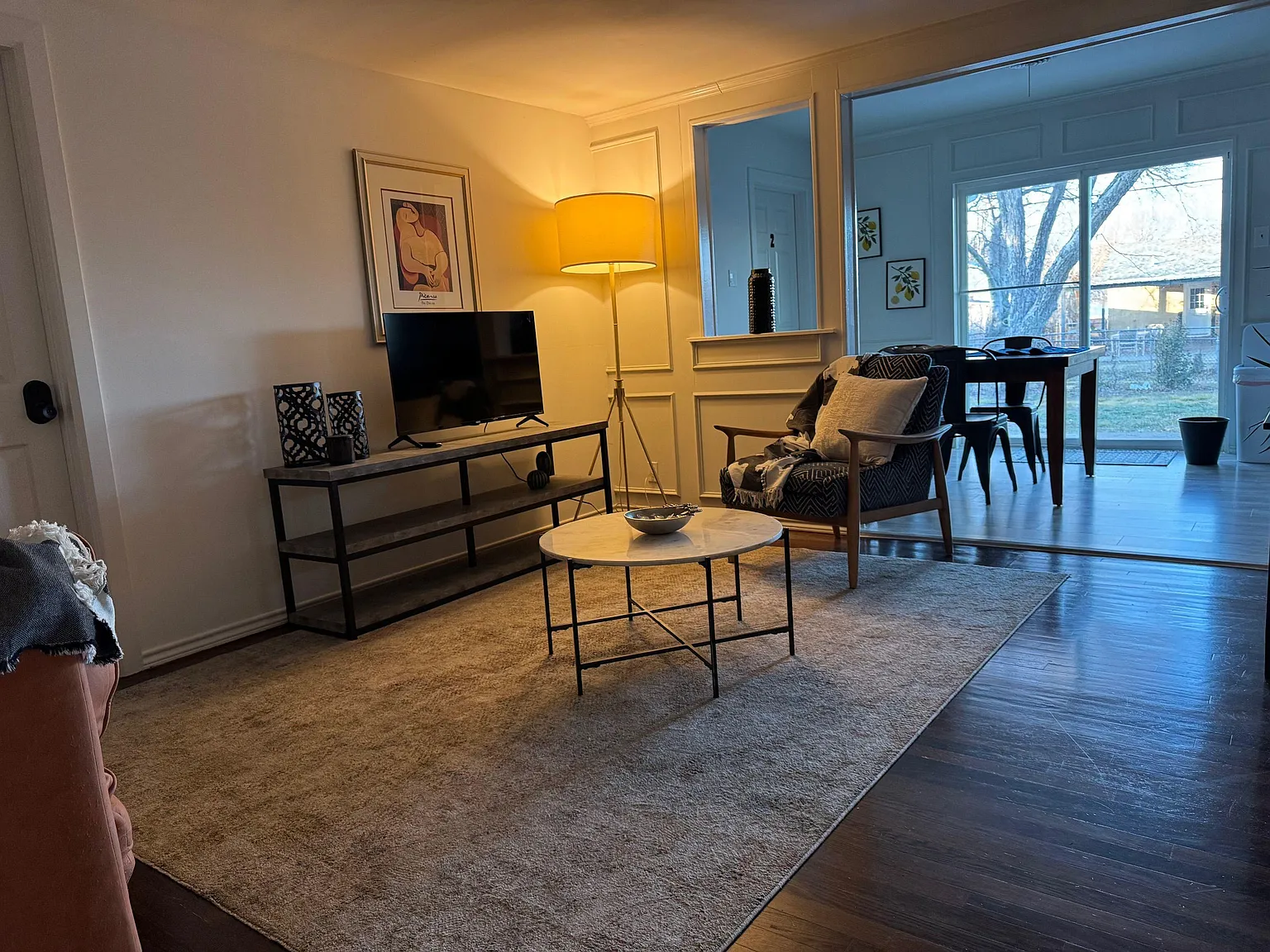4 bed, 2.0 bath, 1560 sqft, $936 — Photo 2
