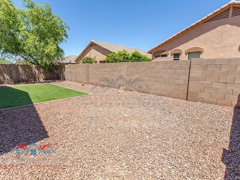 15272 W Jackson St — Photo 42