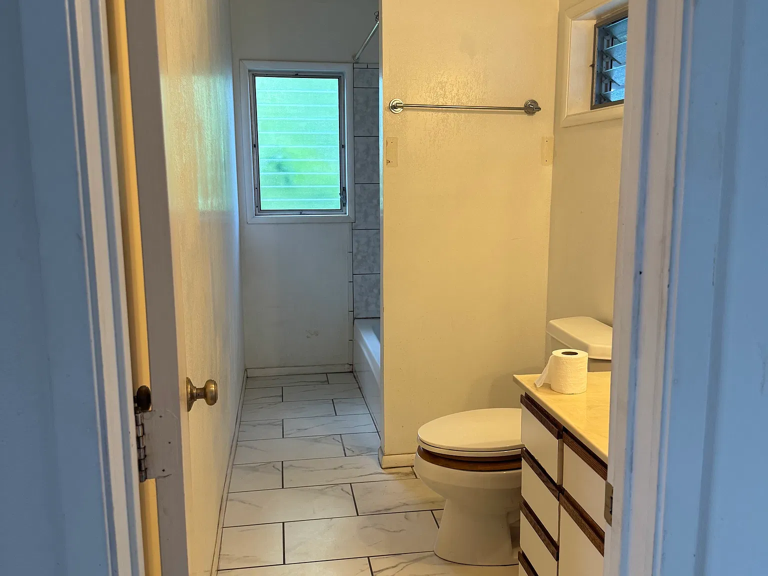 3 bed, 800 sqft, $2,500 — Photo 2