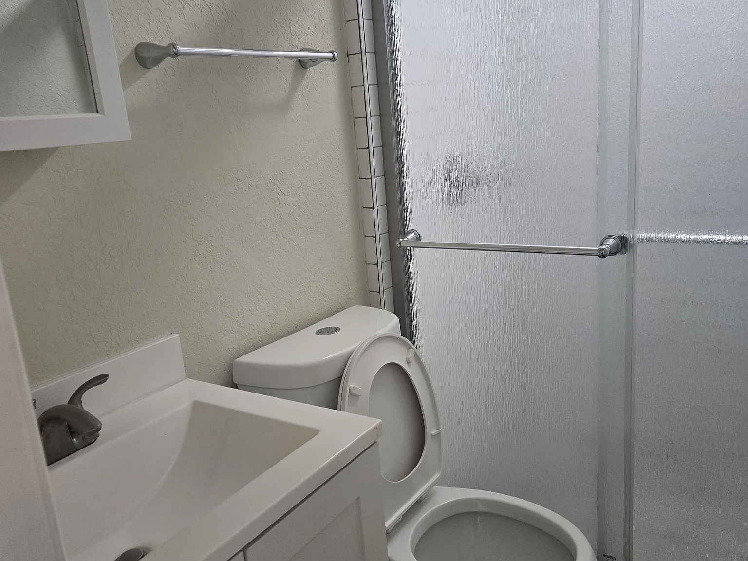 1 bed, 700 sqft, $900 — Photo 2
