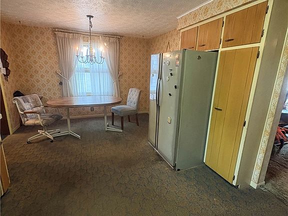 5th image of 39 Standish Rd
