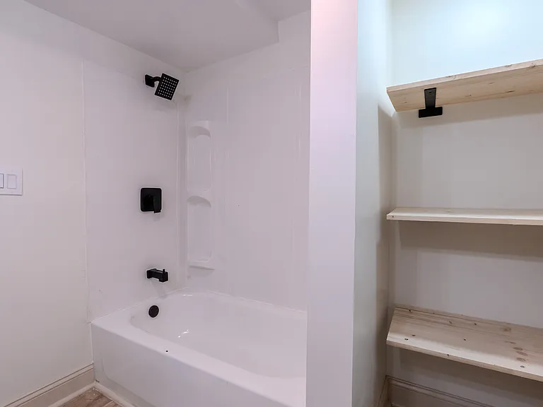 2149 Larch St — Photo 8