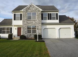 3733 Wheatland Dr, Dover, PA