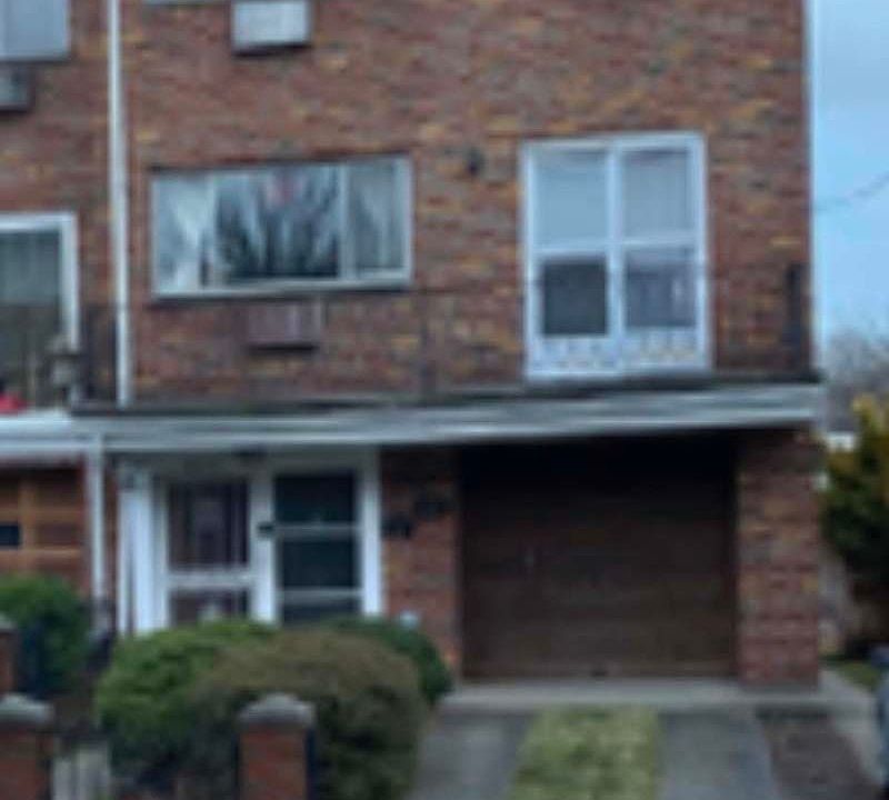1st image of 2115 43rd St