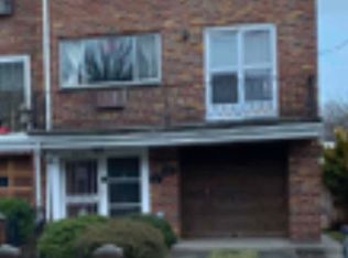 2115 43rd St, Astoria, NY 11105
