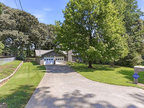5th image of 2994 Glenhaven Dr