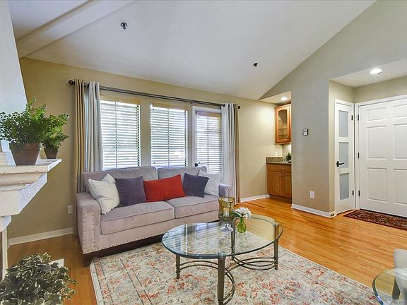 3rd image of 10241 Nile Dr