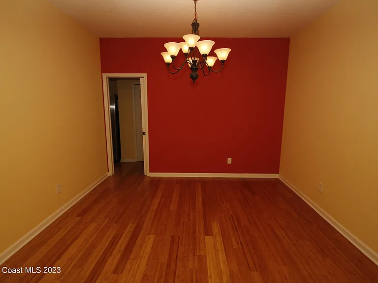 3275 Arden Cir — Photo 2
