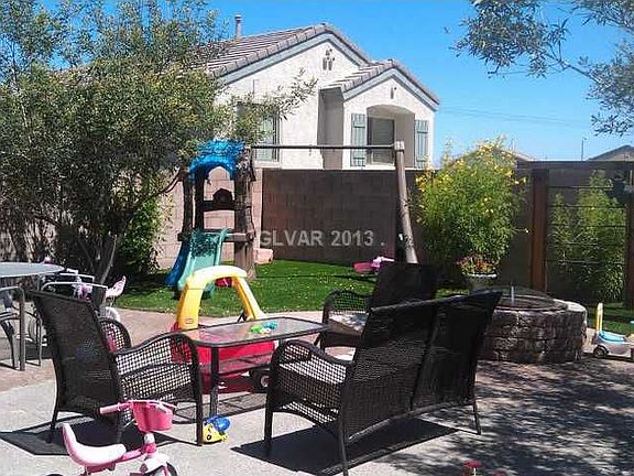 4th image of 324 Sweet Sugar Pine Dr