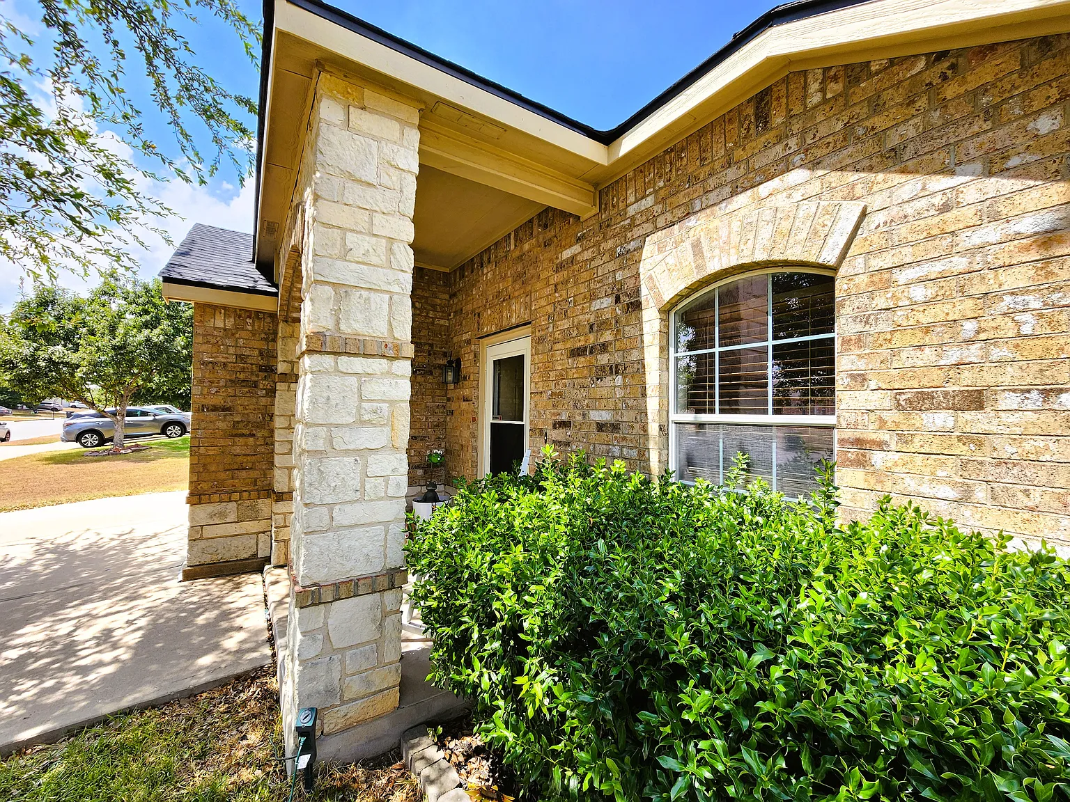 3 bed, 1416 sqft, $1,650 — Photo 4