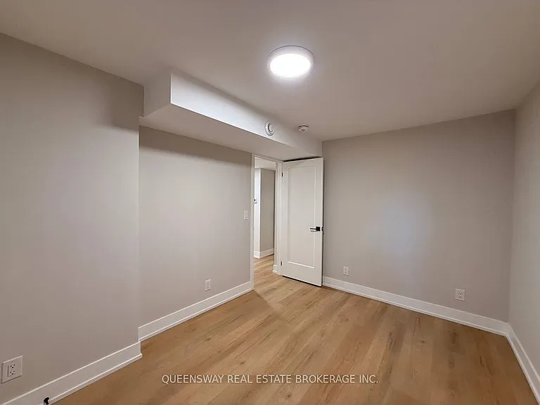 99 Geoffrey St #BASEMENT — Photo 8