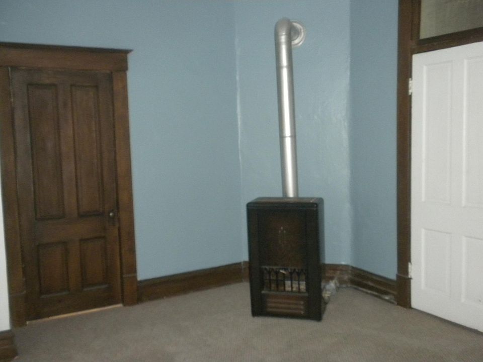 2nd image of 518 W Mercury St